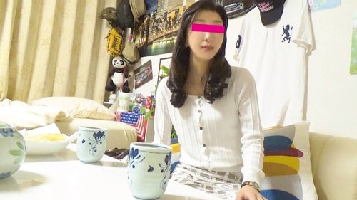 FC2-PPV-1266491 — [Private Shoot] Picking Up A Slender, Beautiful Wife In Her Fifties. A Video Of A Creampie Affair In Which A Wife With A Tight Pussy Who Loves Handsome Men Milks Semen With Her Slender, Flexible Body. Maki-San —