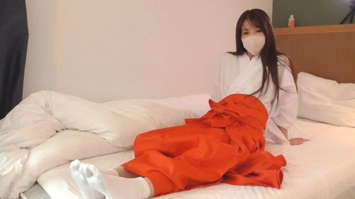 FC2-PPV-1648598 — [Real Amateur] I Put A Shrine Maiden Outfit On Misa-Chan And Her Purity Increased, But Her Sexy Hip Movements Remained The Same —