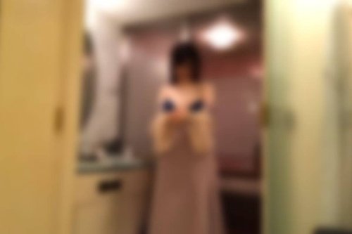 FC2-PPV-4556048 — *Initial quantity limited to 380 points* “Lounge girl addicted to host, living in debt hell – offering her body for repayment” —