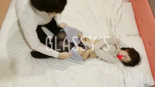 FC2-PPV-4737745 — #28 Japanese Wife With Glasses Gets Creampied│Glassy's —